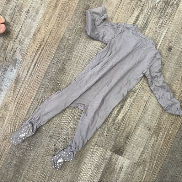 kith sleeper baby’s 12-18 months gender neutral coverall - Picture 5 of 5